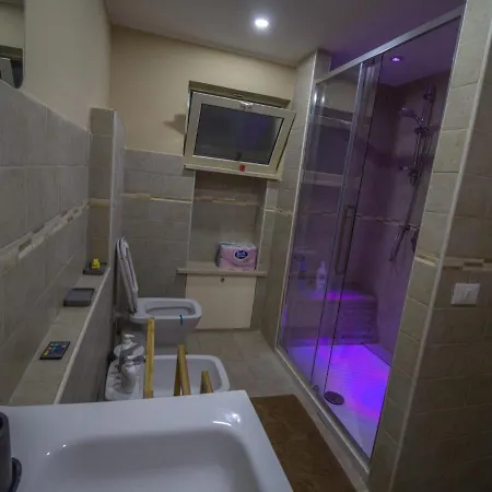 Apartment Mistral House Carini